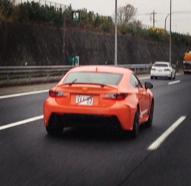 オレンジ色のRCが日本で目撃される